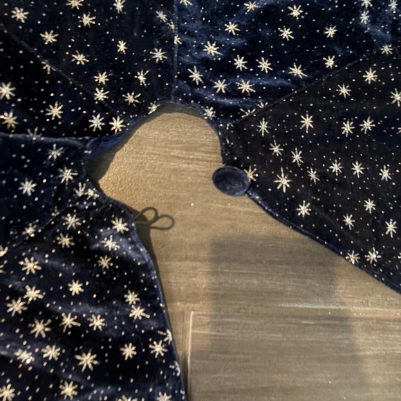 GORGEOUS CHRISTMAS TREE SKIRT - Picture 4 of 5